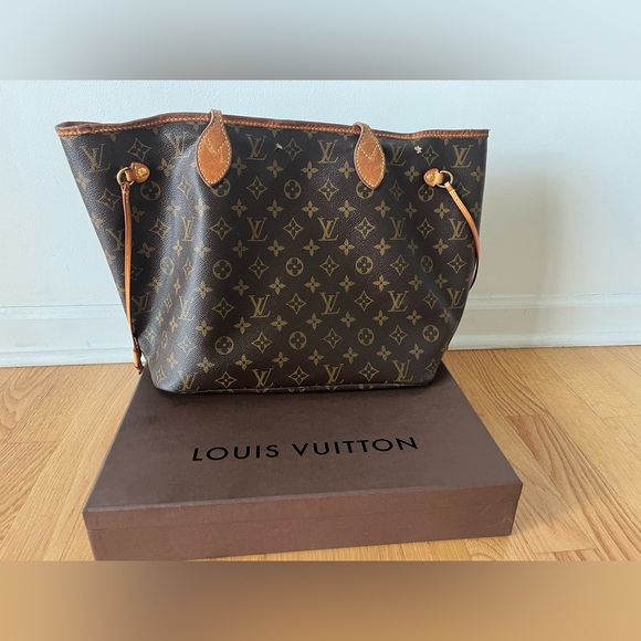 Louis Vuitton Neverfull MM tote - Picture 2 of 11